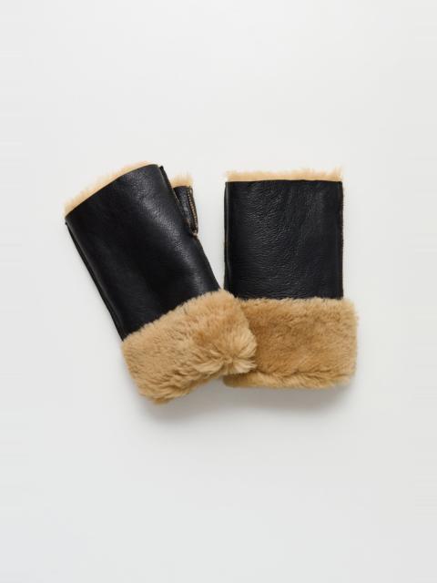 Blizzard Glove Natural Aviator Shearling