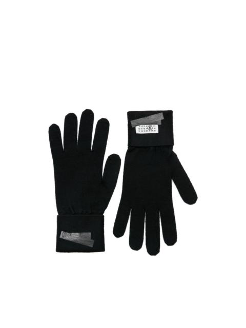 Numbers-motif gloves