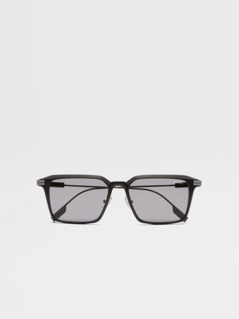 LIGHT GREY ALUMINUM AND METAL SUNGLASSES