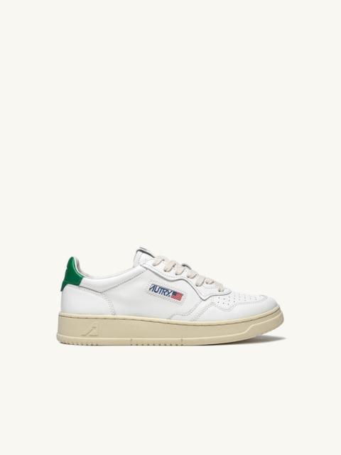 MEDALIST LOW SNEAKERS IN WHITE AND GREEN LEATHER