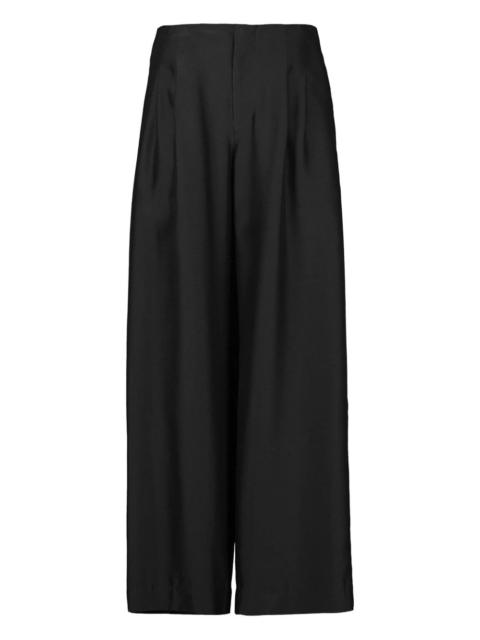 pleated trousers