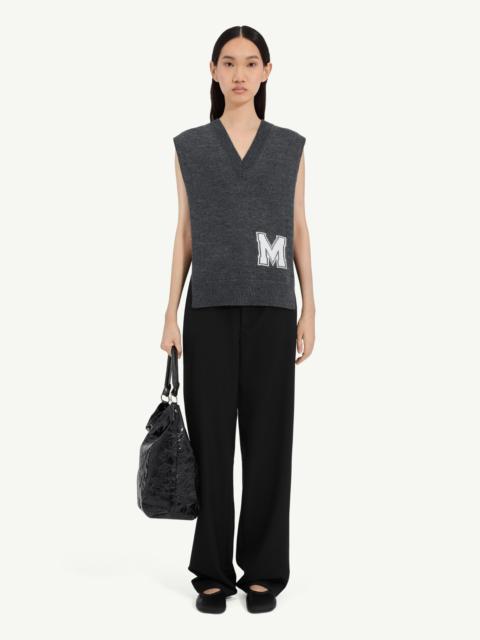 Sleeveless knit vest