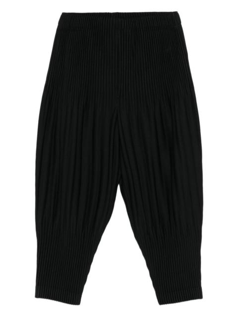 pleated trousers