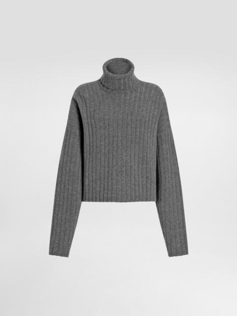 Cashmere turtleneck pullover