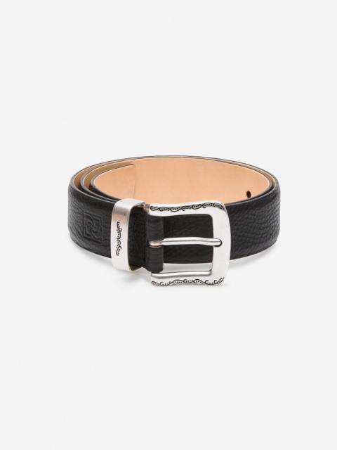 Engraved buckle leather belt in black and silver