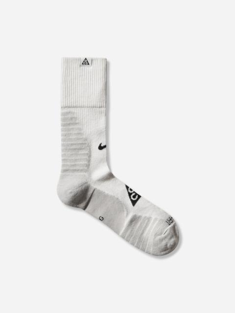 ACG Outdoor Cushioned Crew Socks Summit White / Light Smoke Grey