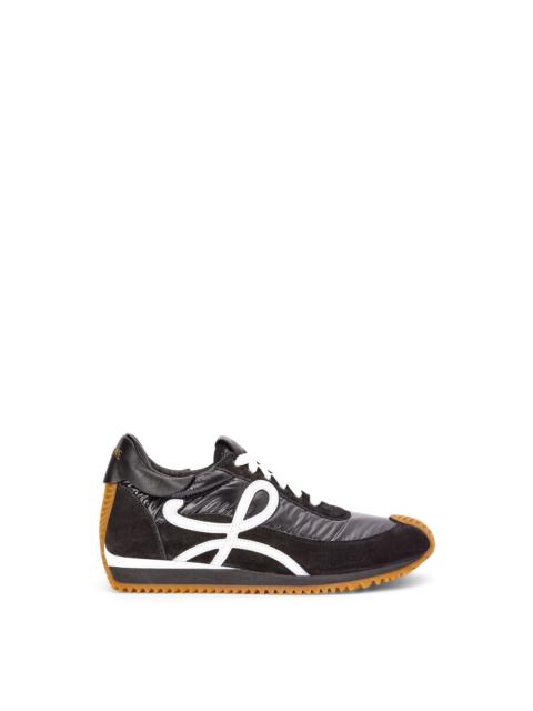 Padded flow runner in nylon and suede