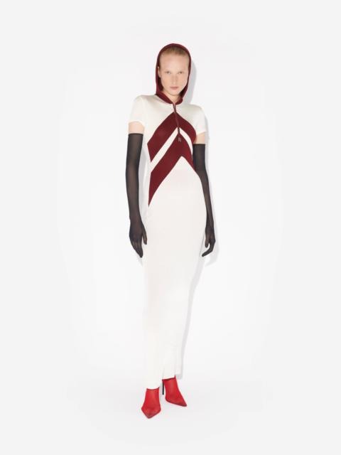 THE LONG WHITE DRESS WITH CHEVRONS