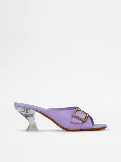 SANDALS IN LEATHER - VIOLET