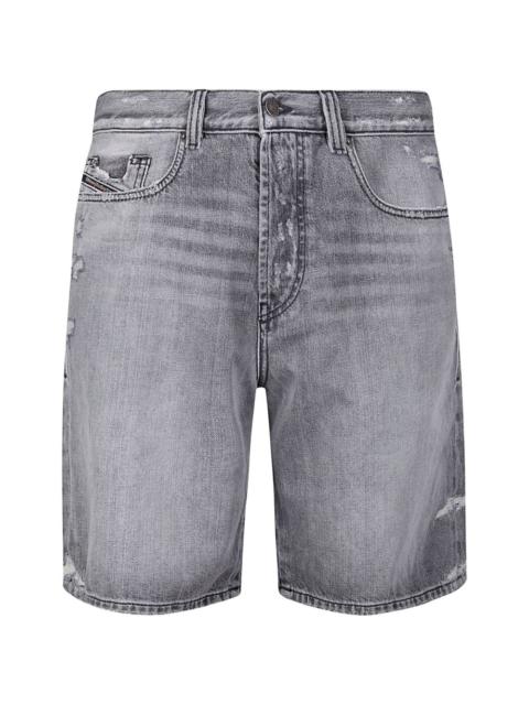 distressed-effect denim shorts