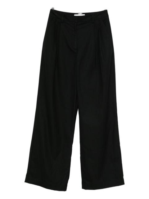 pleated trousers