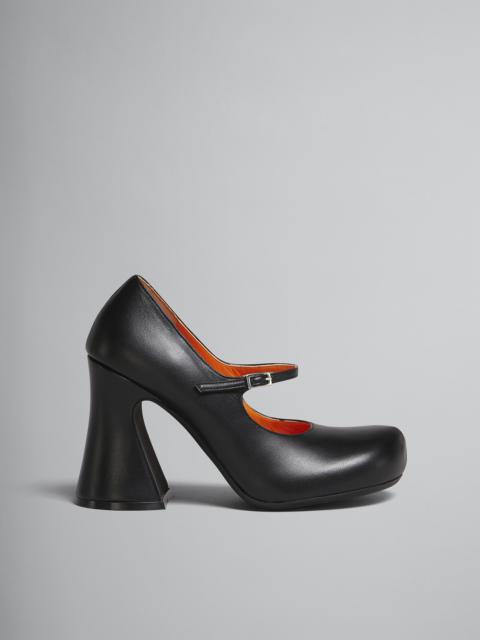 BLACK LEATHER MARY JANE PUMP