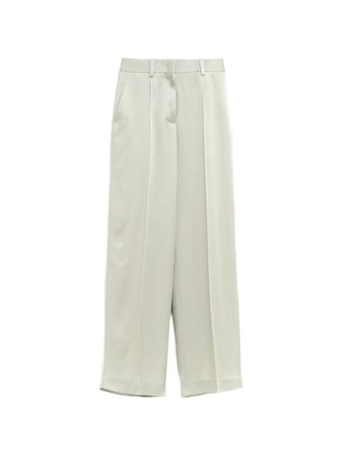 pleated trousers
