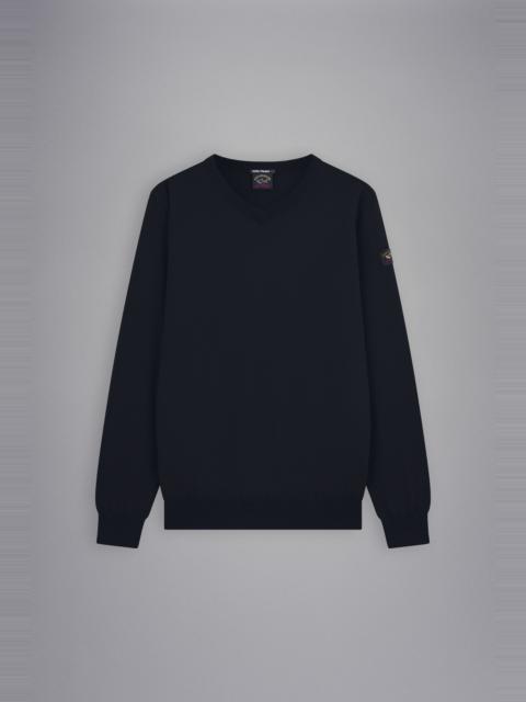 MERINO WOOL V-NECK WITH ICONIC BADGE