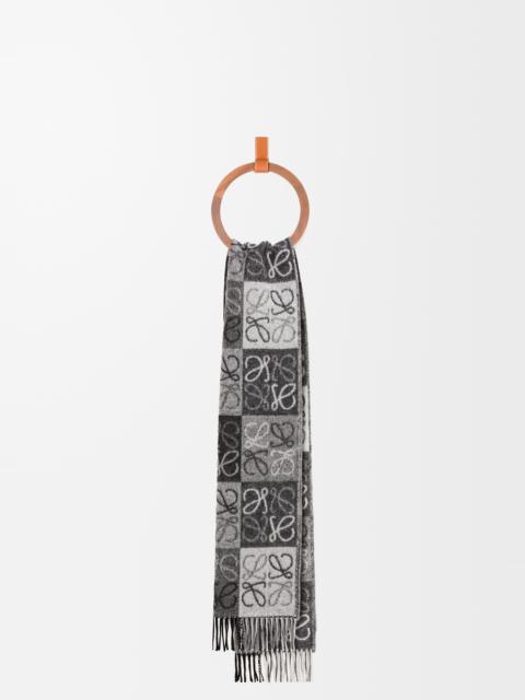 Scarf in wool and cashmere