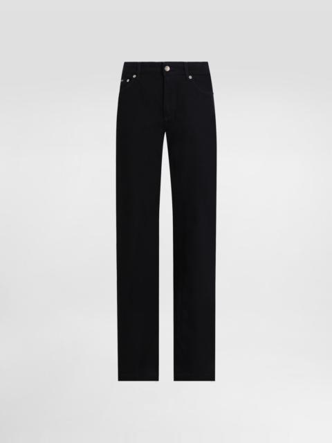 Loose denim jeans with pressed pleat