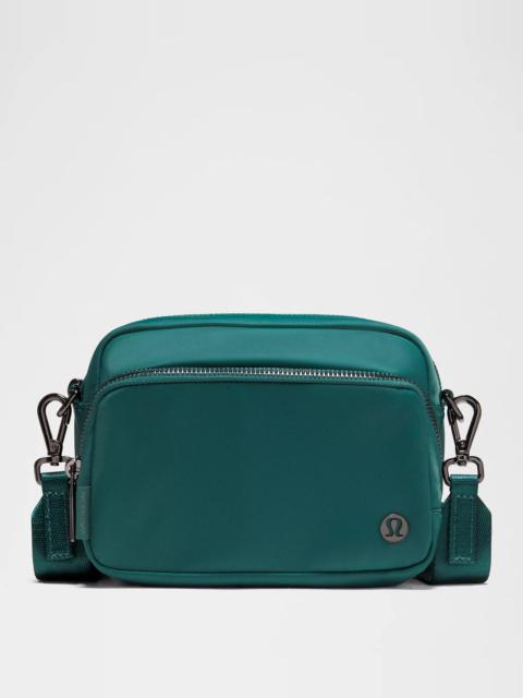 Everywhere Crossbody Bag 2L *Metal Hardware