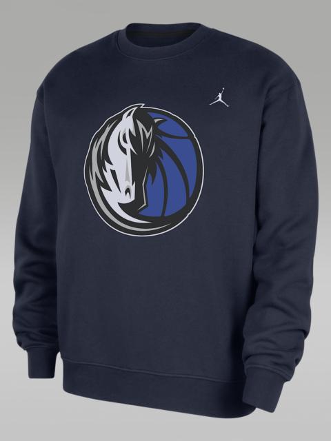 Dallas Mavericks Statement Essentials Men's Jordan NBA Fleece Crew-Neck Sweatshirt