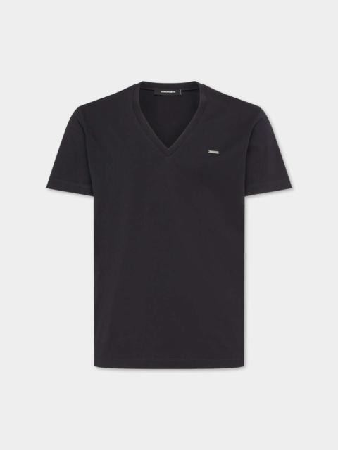 BASIC V NECK T-SHIRT