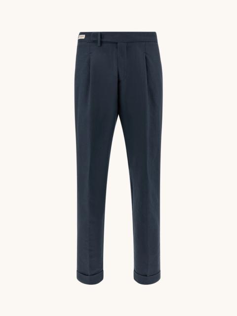 CHINO TROUSERS IN LINEN AND COTTON WITH PLEATS