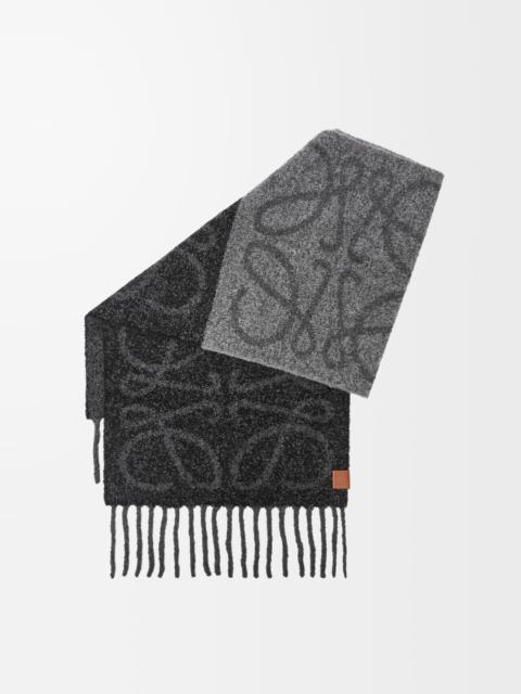 Anagram scarf in alpaca and wool