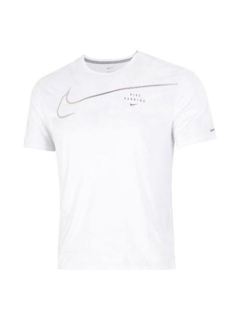 Men's Nike Large Logo Sports Training Breathable Quick Dry Round Neck Short Sleeve White T-Shirt DM4