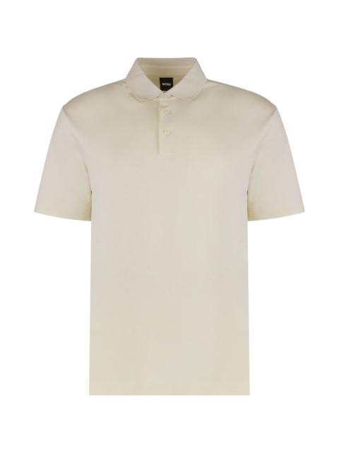 button-fastening polo shirt