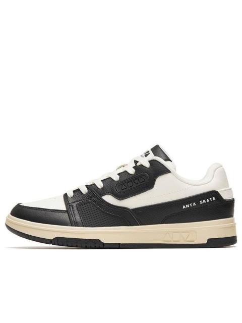 (WMNS) ANTA Lifestyle Low 'Black White' 122248026-1