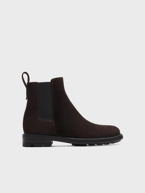 Chelsea Boots in Suede