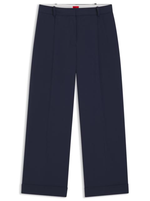 CROPPED TROUSERS WITH FRONT PLEATS