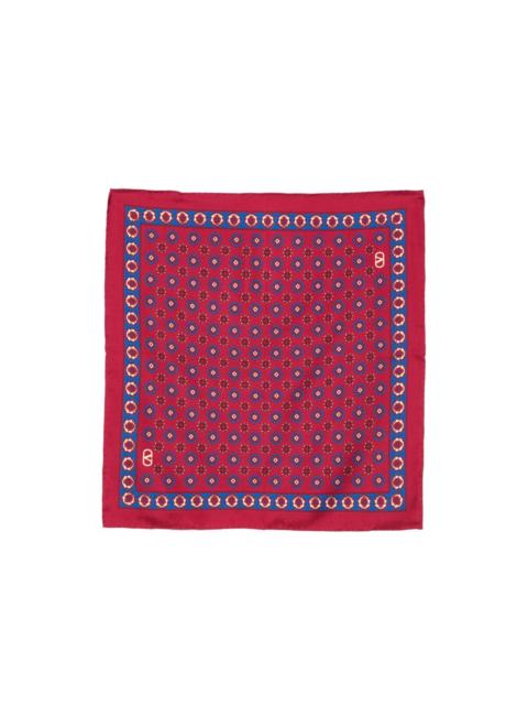 Chamber pocket square