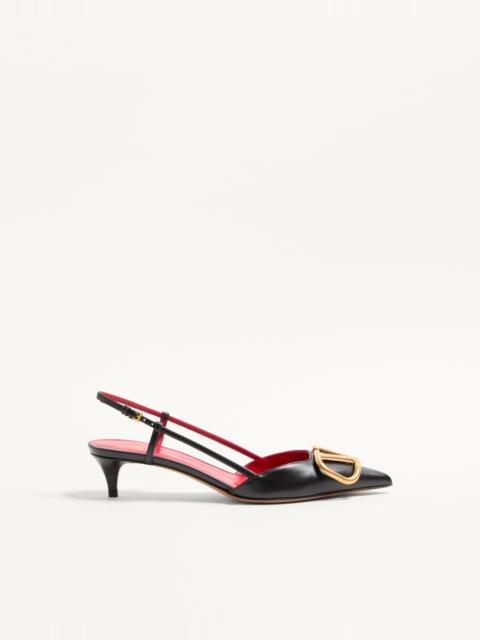 VLOGO SIGNATURE CALFSKIN SLINGBACK PUMP 40MM / 1.6 IN.