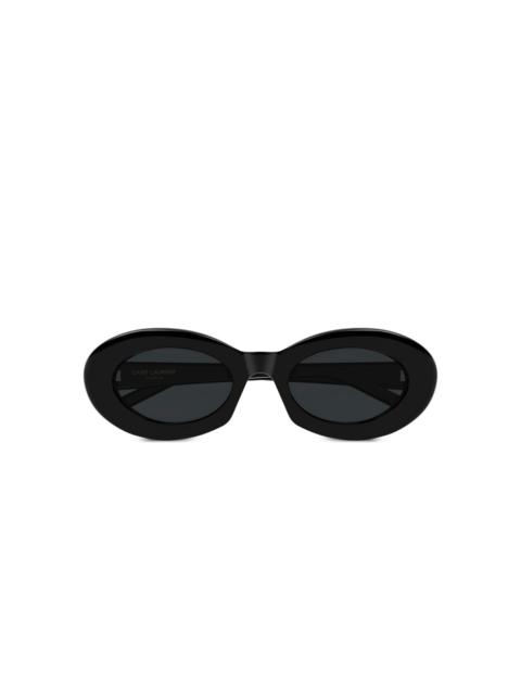 oval-frame sunglasses