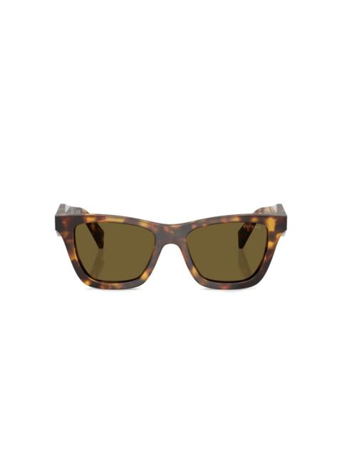 wayfarer-frame sunglasses
