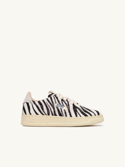 MEDALIST EASEKNIT LOW SNEAKERS IN 'ZEBRA PRINT' IVORY WHITE AND BLACK KNIT