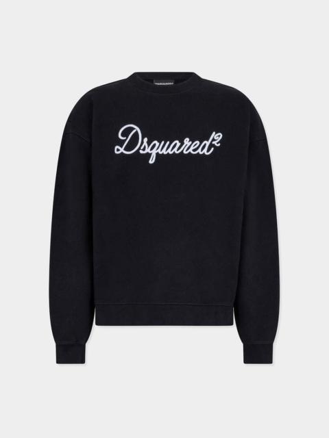 D2 SIGNATURE RELAX FIT CREWNECK