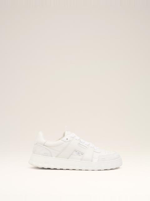 WHITE SMOOTH LEATHER LOW TOP A WALK SNEAKERS