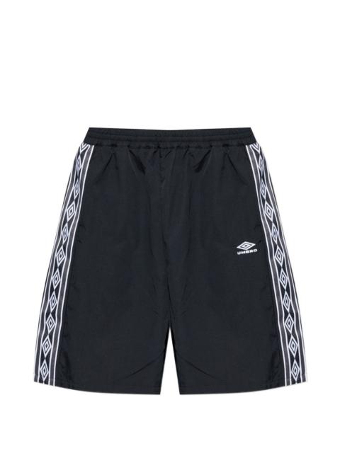 logo-embroidery shorts