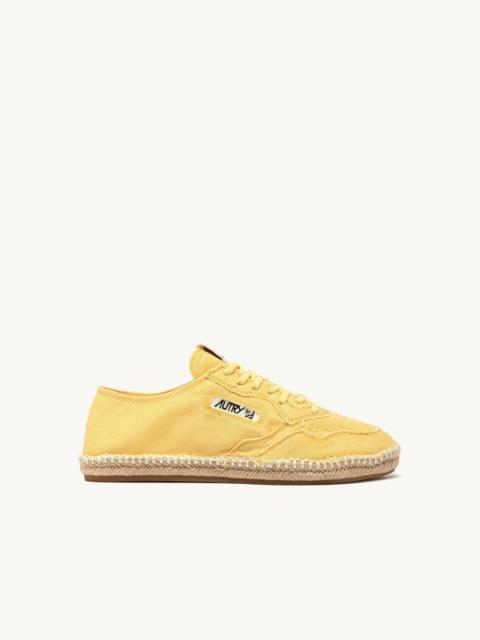 SANDY ESPADRILLES IN PASTEL YELLOW CANVAS