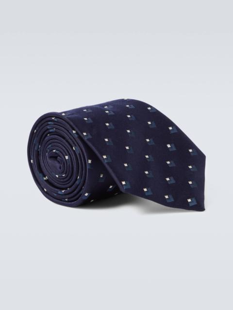 Silk tie