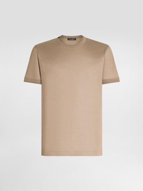 Short-sleeved silk t-shirt