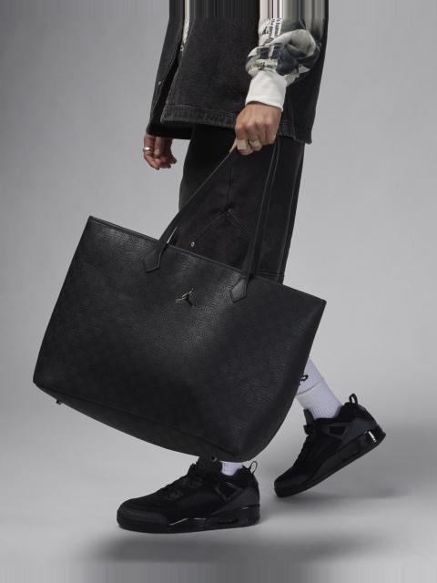 バッグ JORDAN BRAND MONOGRAM TOTE BLACK Jordan Monogram Tote Bag (32L). Nike.com