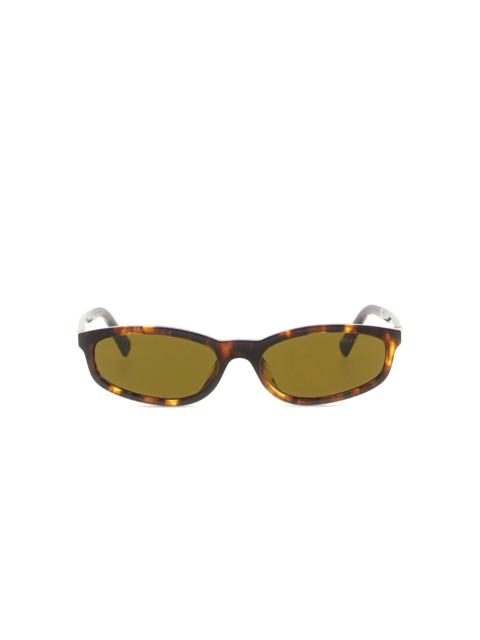 cat eye-frame sunglasses