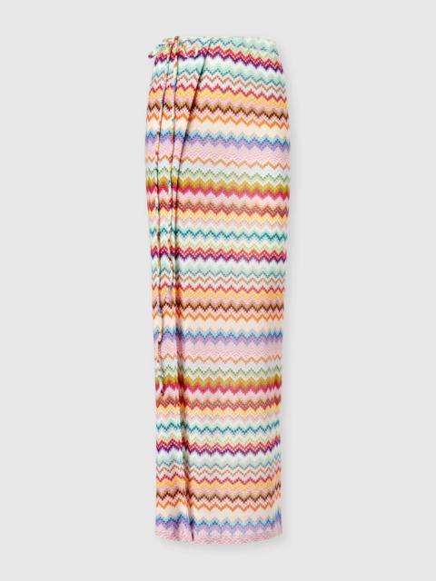 Long pareo skirt in lamé viscose with pixel-effect zigzag pattern