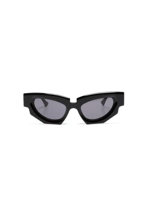 cat-eye tinted sunglasses