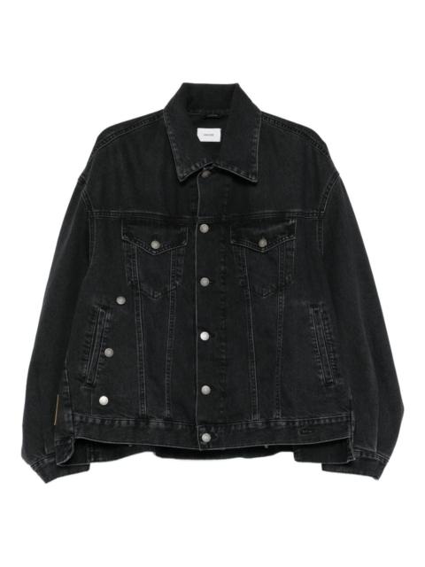 button-fastening denim jacket
