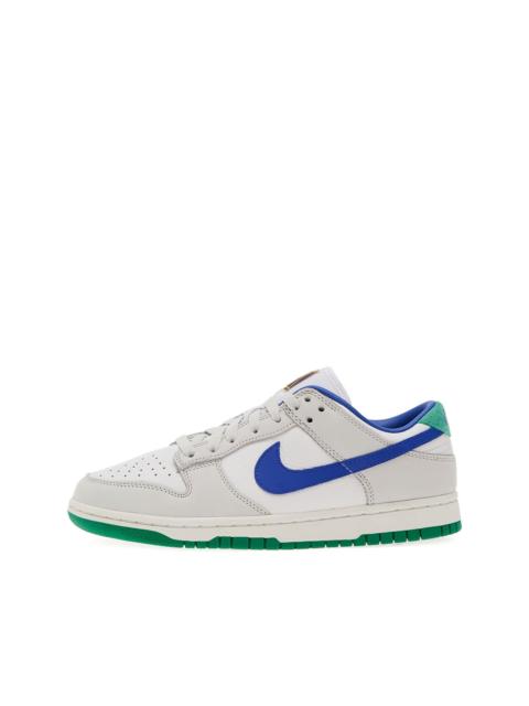 Dunk Low sneakers