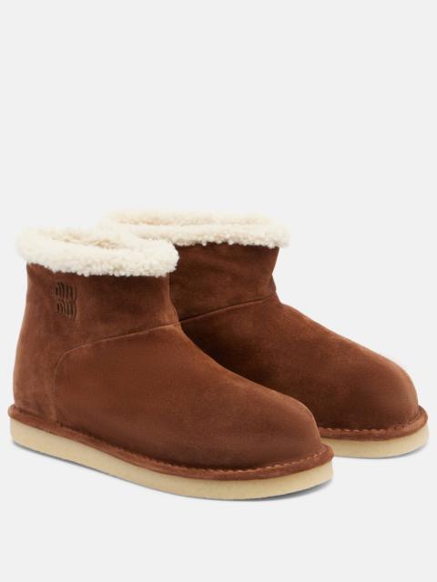 Shearling-lined suede ankle boots