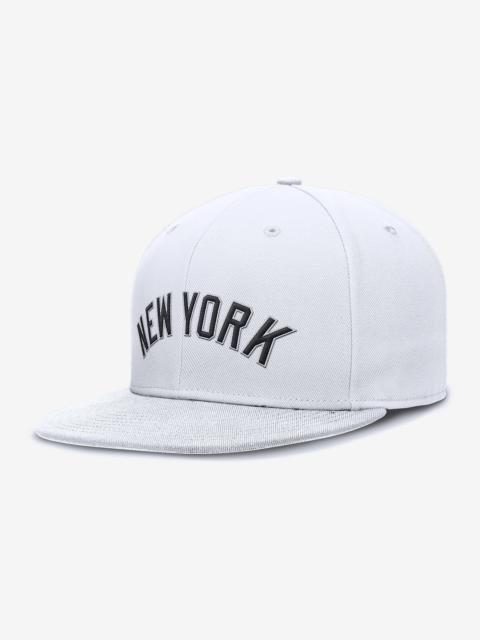 New York Yankees True Men's Nike Dri-FIT MLB Fitted Hat