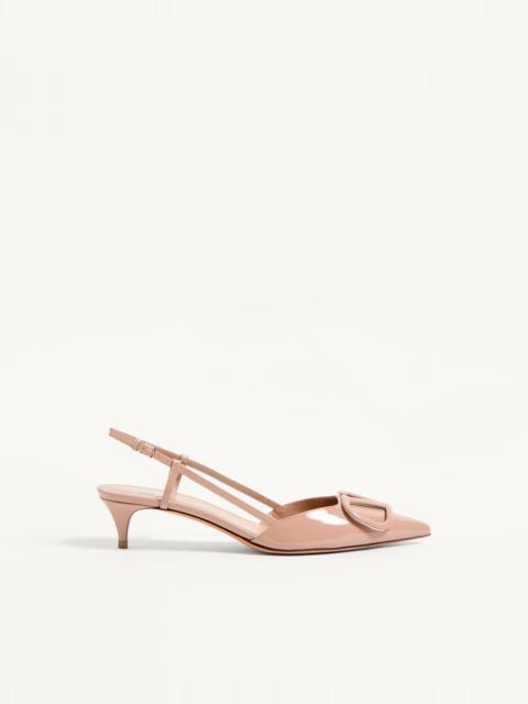 VLOGO SIGNATURE PATENT LEATHER SLINGBACK PUMP 40MM / 1.6 IN.
